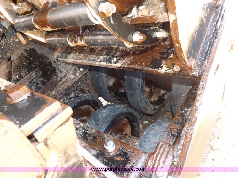 image for item I7604 2005 Caterpillar 277B track skid steer