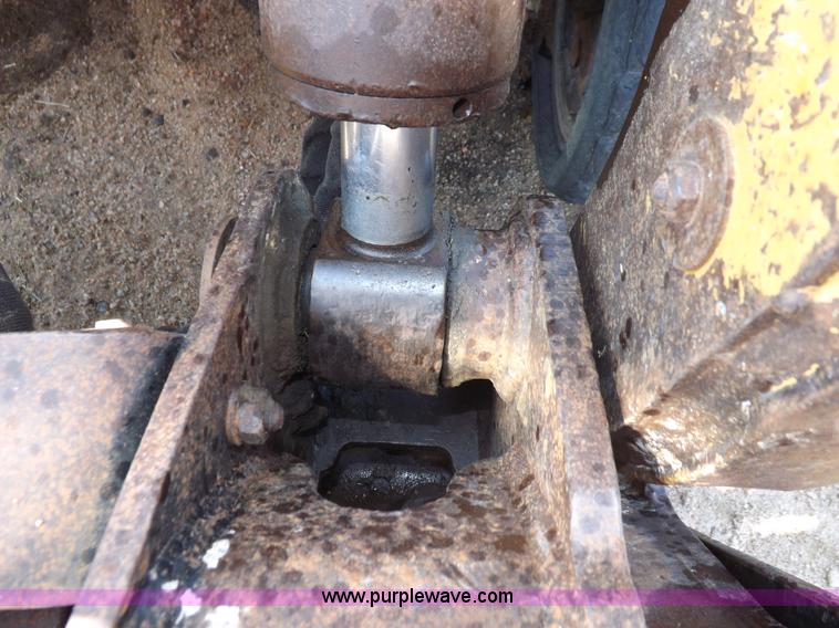 image for item I7604 2005 Caterpillar 277B track skid steer