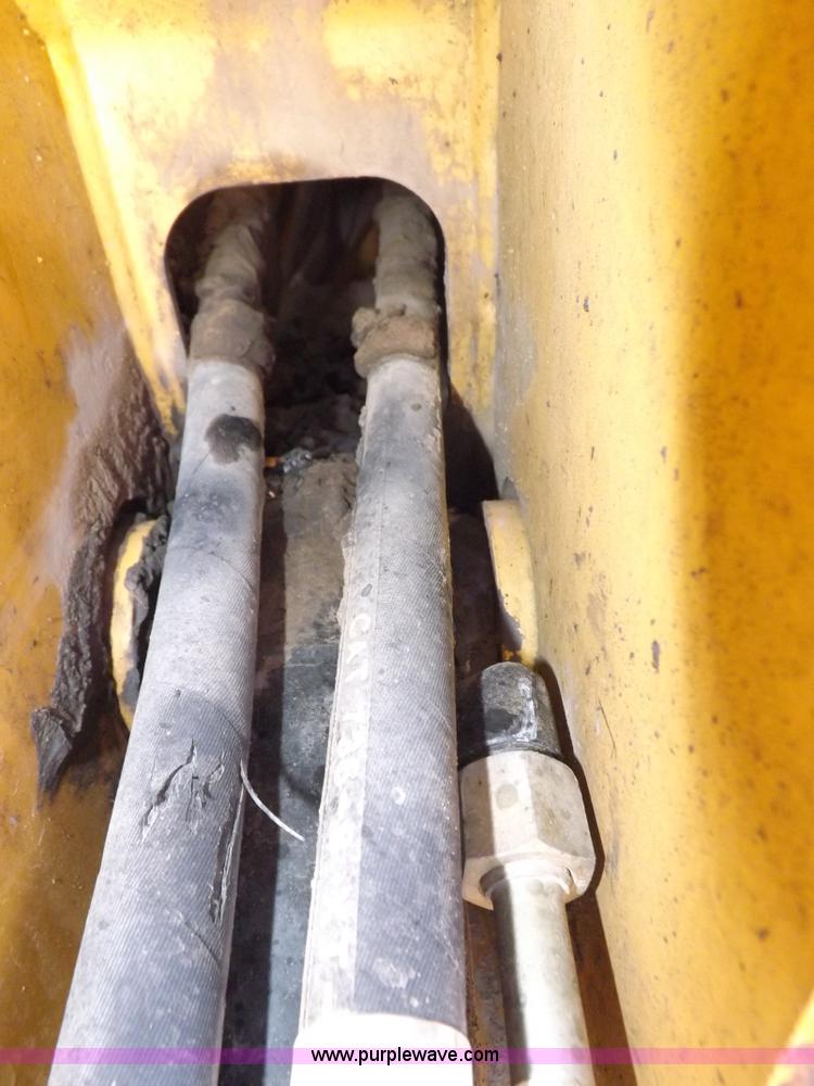 image for item I7604 2005 Caterpillar 277B track skid steer