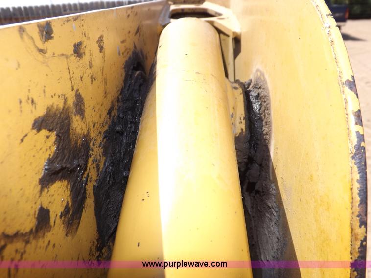 image for item I7604 2005 Caterpillar 277B track skid steer