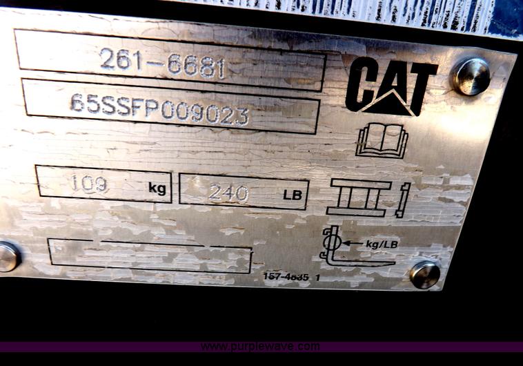 image for item I7604 2005 Caterpillar 277B track skid steer