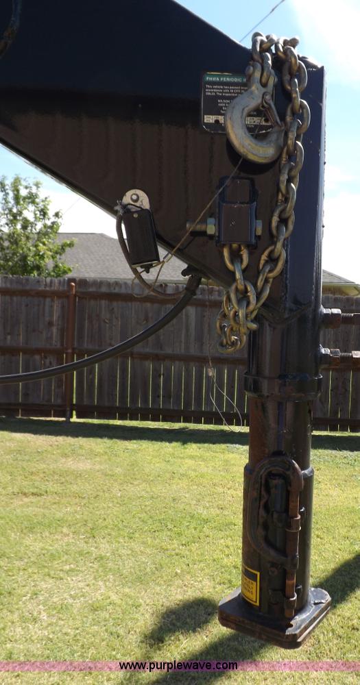 image for item I7617 2003 Wilson 37' gooseneck trailer