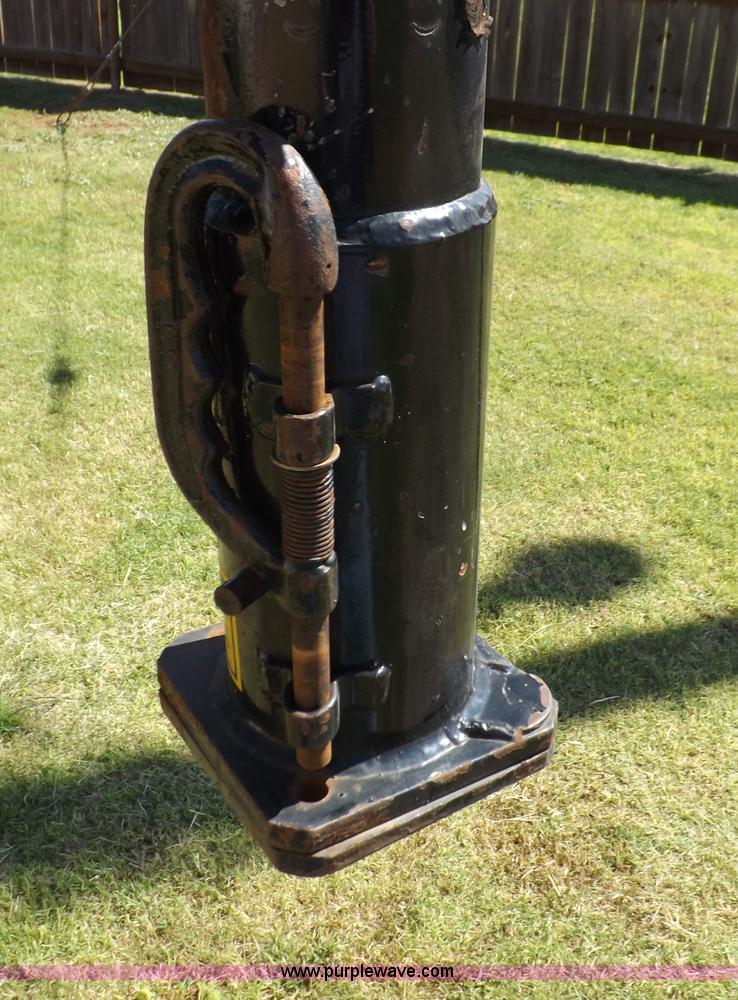 image for item I7617 2003 Wilson 37' gooseneck trailer