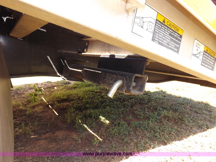 image for item I7617 2003 Wilson 37' gooseneck trailer