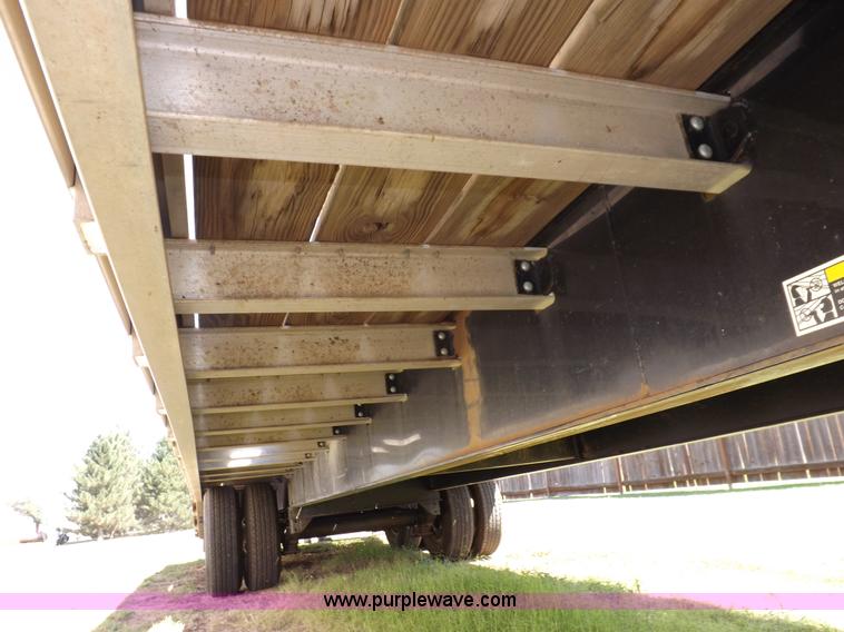 image for item I7617 2003 Wilson 37' gooseneck trailer