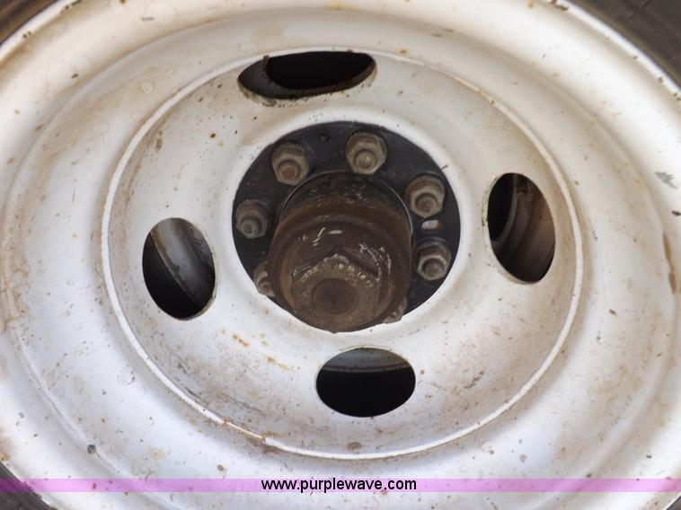 image for item I7617 2003 Wilson 37' gooseneck trailer