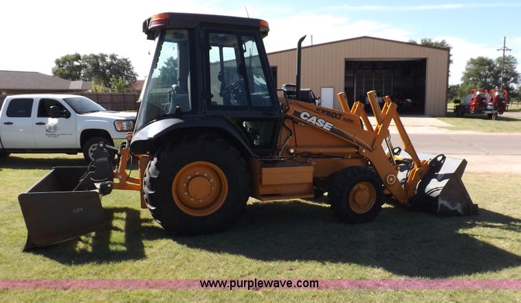 image for item I7618 2003 Case 570M XT landscape loader