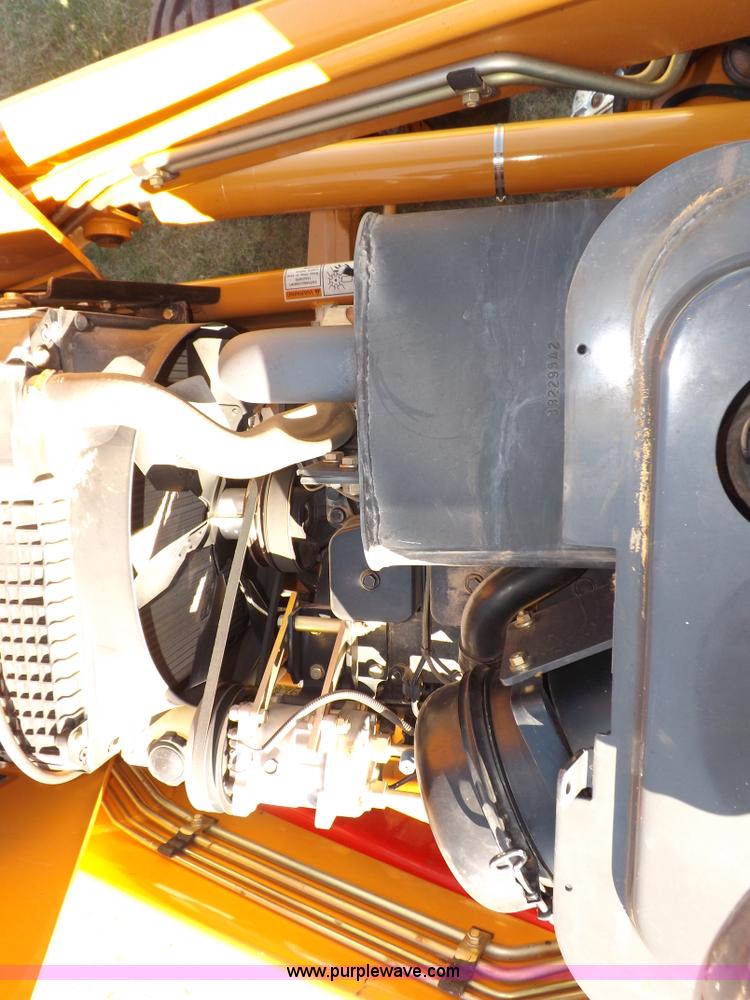 image for item I7618 2003 Case 570M XT landscape loader