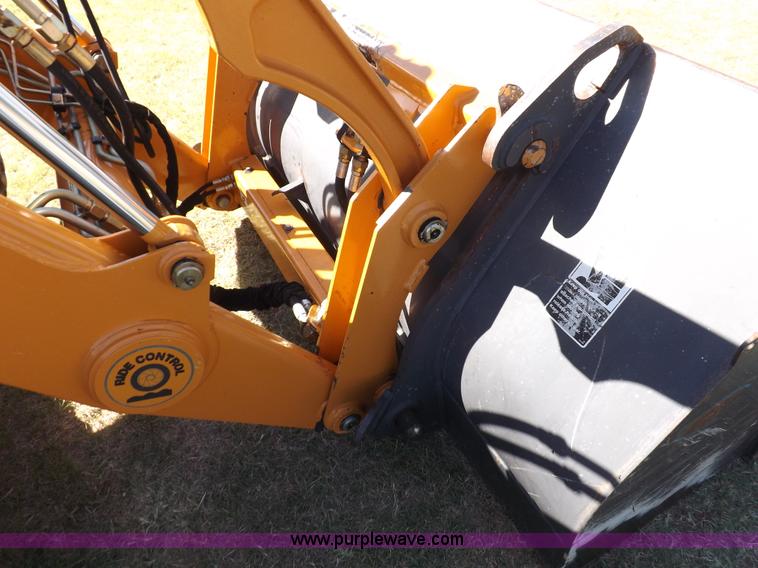 image for item I7618 2003 Case 570M XT landscape loader