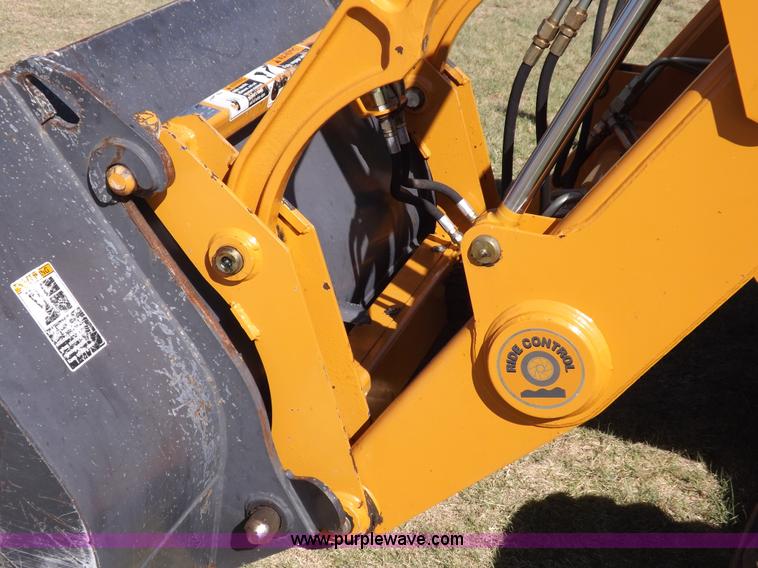 image for item I7618 2003 Case 570M XT landscape loader