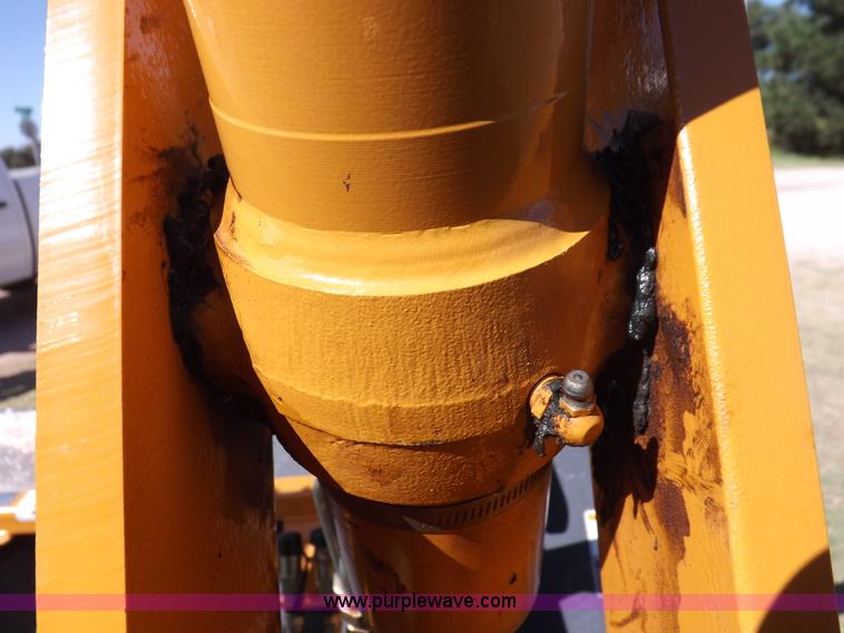 image for item I7618 2003 Case 570M XT landscape loader