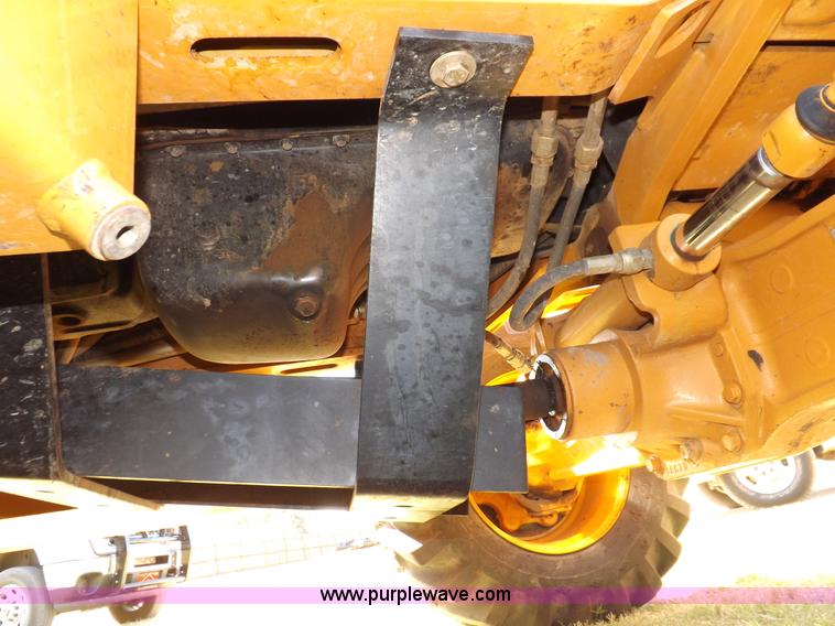 image for item I7618 2003 Case 570M XT landscape loader