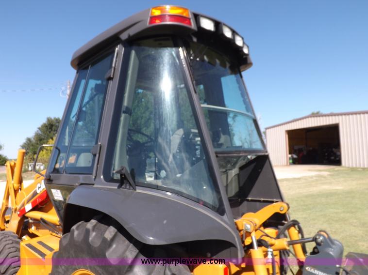 image for item I7618 2003 Case 570M XT landscape loader