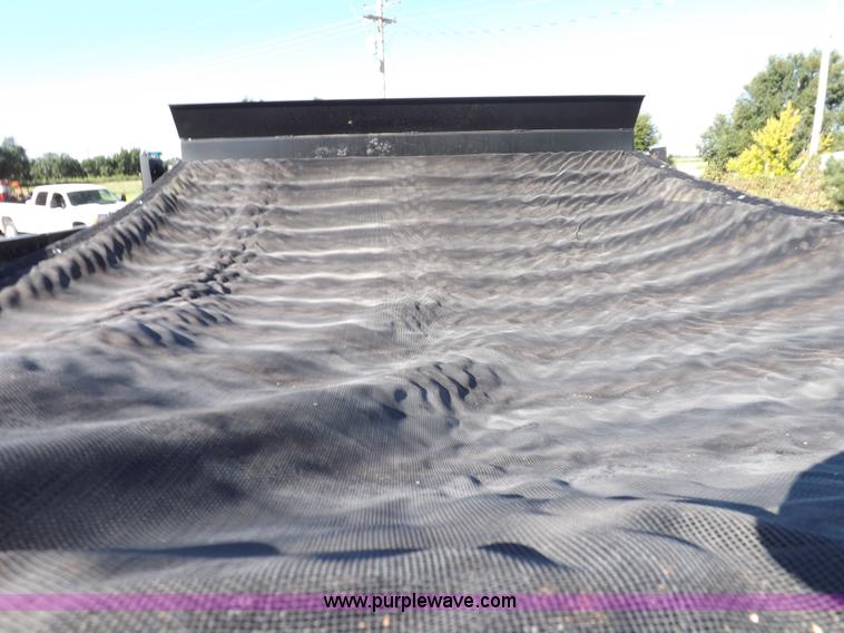 image for item I7620 2002 GMC C7500 dump truck