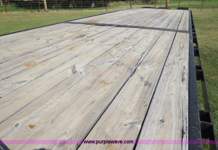 image for item D5951 2009 Starlite TDGNDV gooseneck trailer