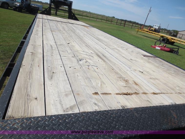 image for item D5951 2009 Starlite TDGNDV gooseneck trailer