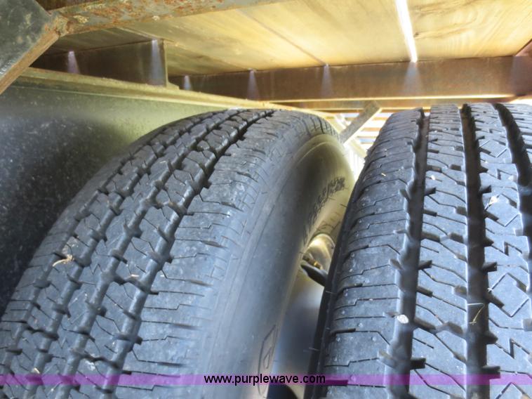 image for item D5951 2009 Starlite TDGNDV gooseneck trailer