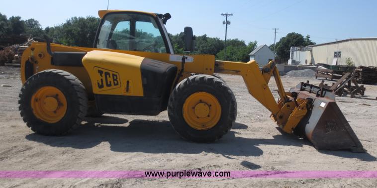 image for item D5954 2006 JCB 531-70 telehandler