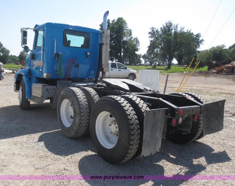 image for item D5955 2003 International 9100i semi truck