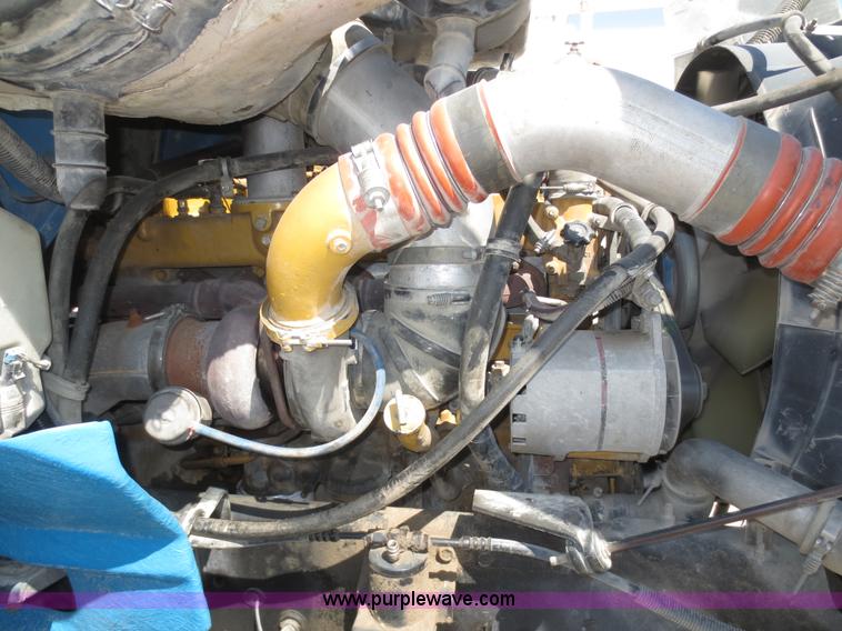 image for item D5955 2003 International 9100i semi truck