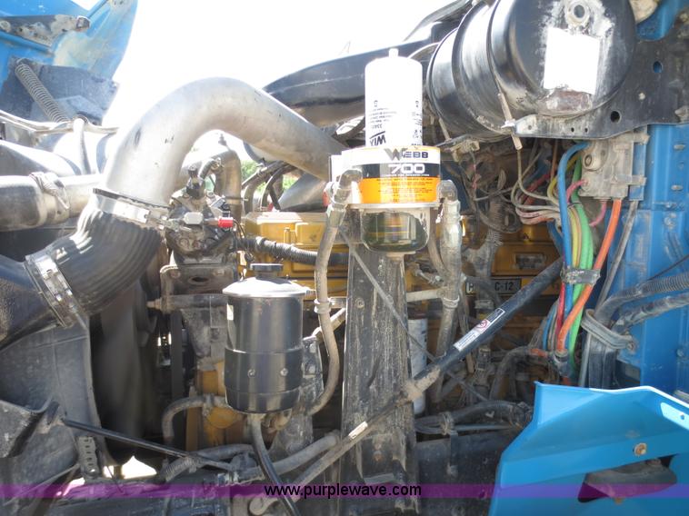 image for item D5955 2003 International 9100i semi truck