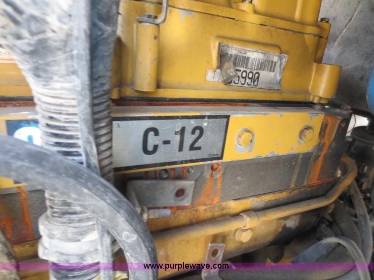 image for item D5955 2003 International 9100i semi truck