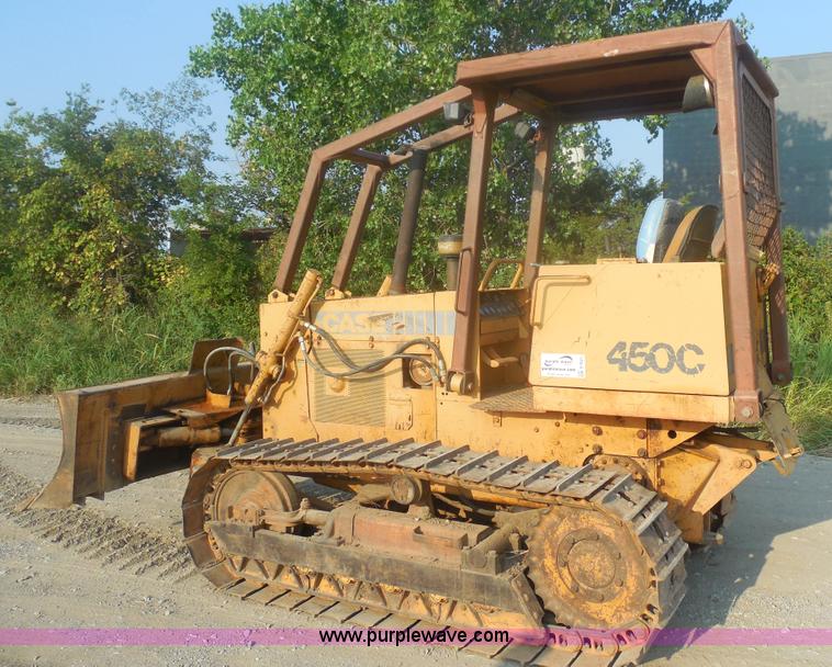 image for item E7621 1987 Case 450C dozer