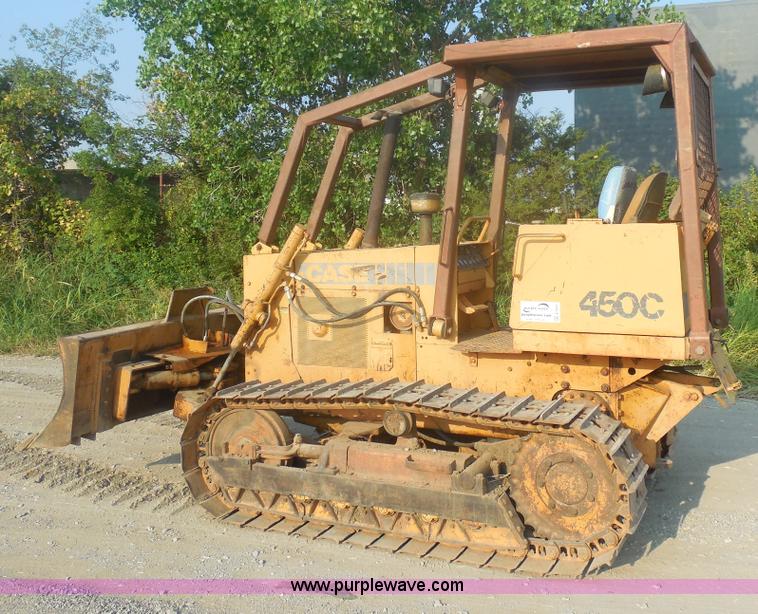 image for item E7621 1987 Case 450C dozer