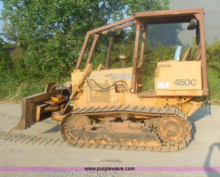 image for item E7621 1987 Case 450C dozer