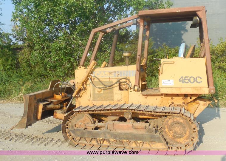 image for item E7621 1987 Case 450C dozer