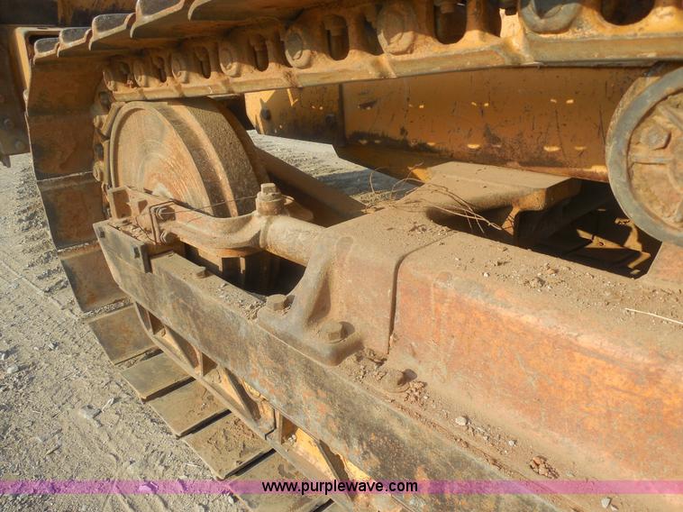image for item E7621 1987 Case 450C dozer