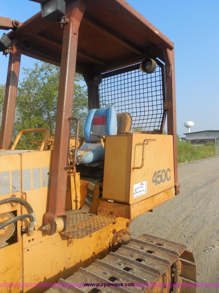 image for item E7621 1987 Case 450C dozer