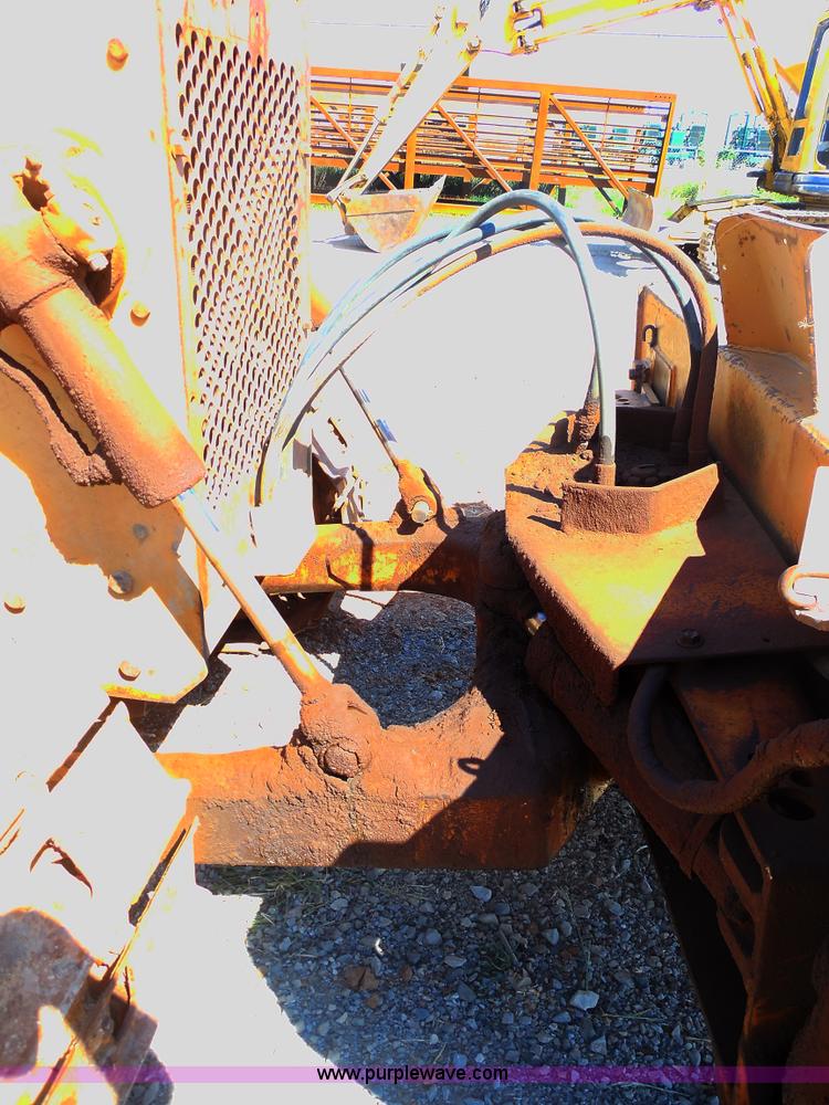 image for item E7621 1987 Case 450C dozer