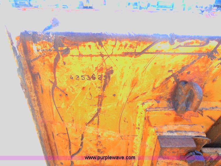 image for item E7621 1987 Case 450C dozer