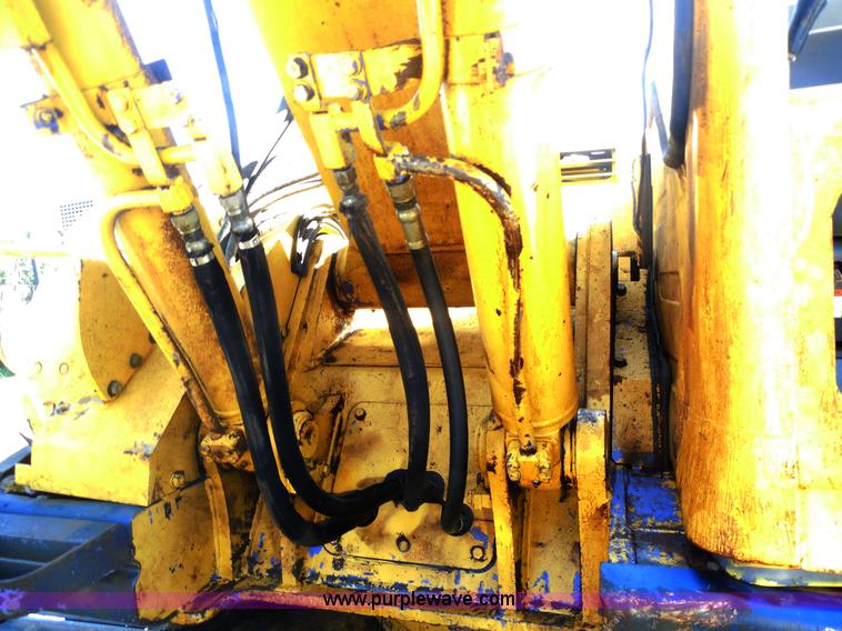 image for item E7621 1987 Case 450C dozer