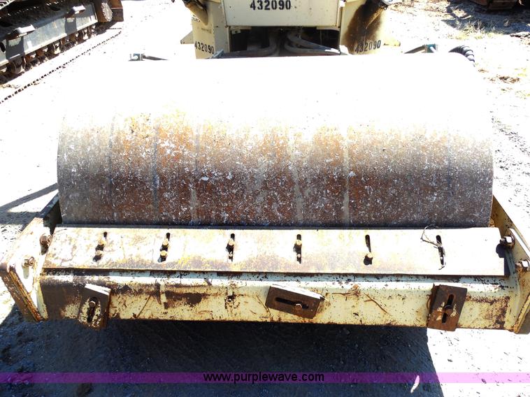 image for item E7622 Ingersoll Rand SD40D vibratory roller