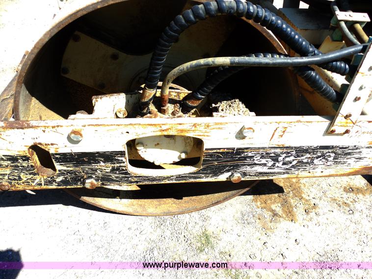 image for item E7622 Ingersoll Rand SD40D vibratory roller