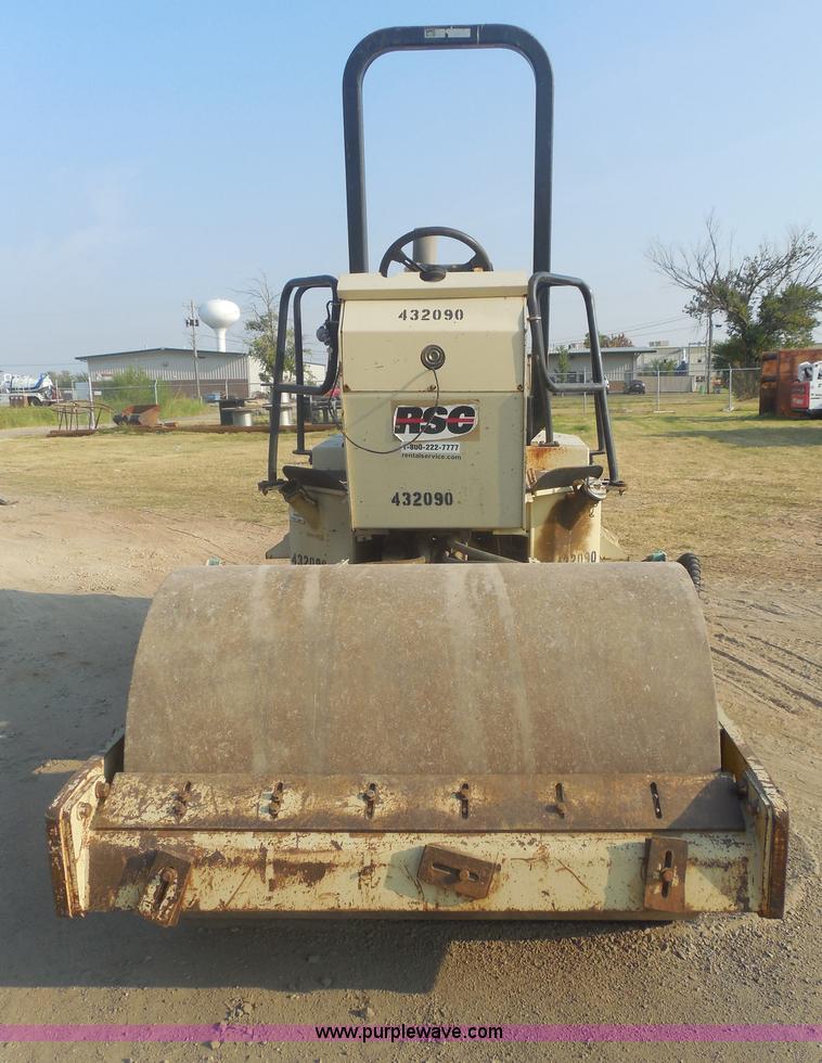 image for item E7622 Ingersoll Rand SD40D vibratory roller