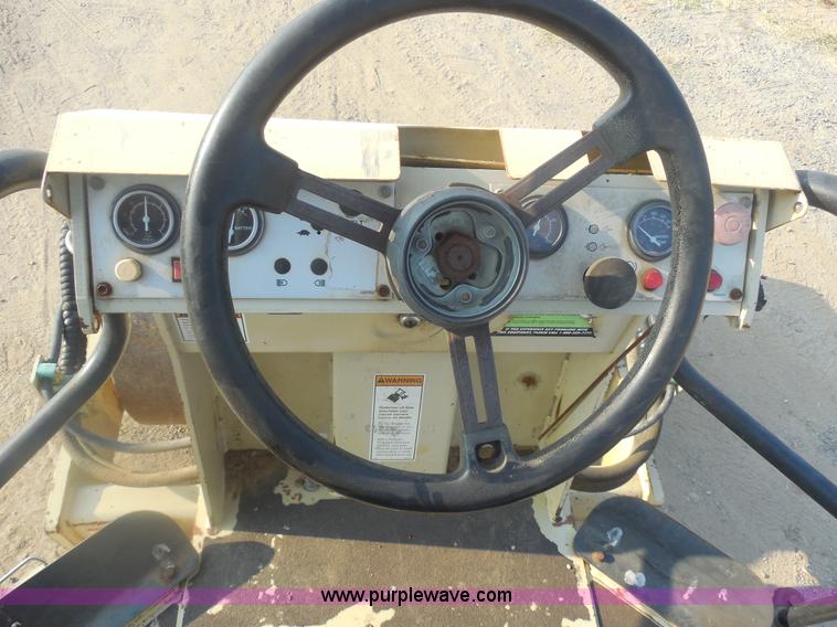 image for item E7622 Ingersoll Rand SD40D vibratory roller