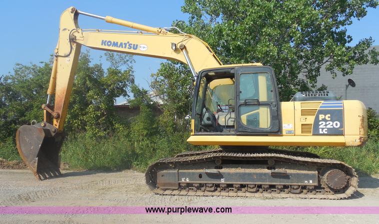 image for item E7623 2007 Komatsu PC220LC-8 excavator