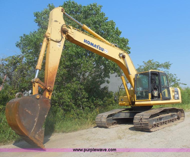 image for item E7623 2007 Komatsu PC220LC-8 excavator