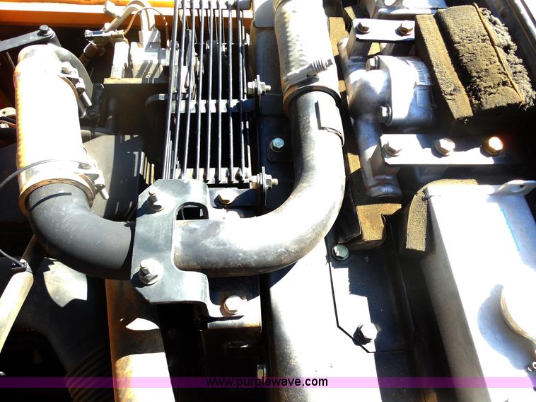 image for item E7623 2007 Komatsu PC220LC-8 excavator