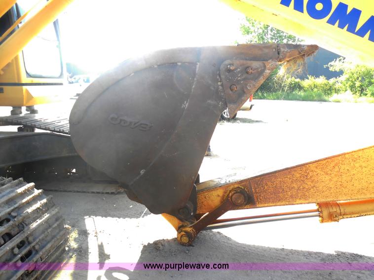 image for item E7623 2007 Komatsu PC220LC-8 excavator