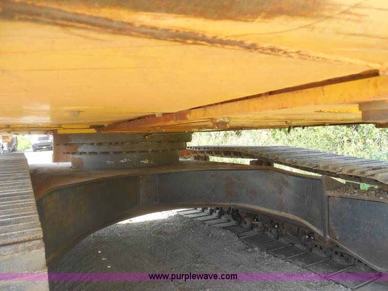 image for item E7623 2007 Komatsu PC220LC-8 excavator