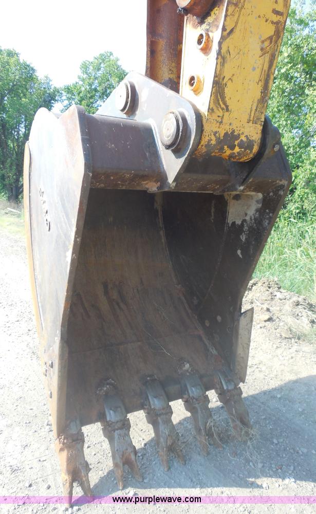 image for item E7623 2007 Komatsu PC220LC-8 excavator