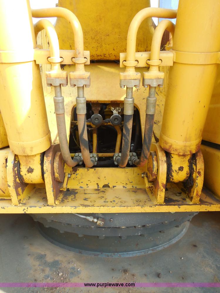 image for item E7623 2007 Komatsu PC220LC-8 excavator