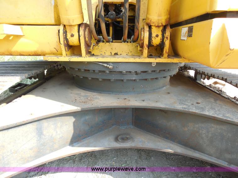 image for item E7623 2007 Komatsu PC220LC-8 excavator