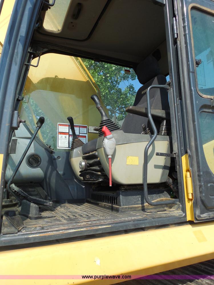 image for item E7623 2007 Komatsu PC220LC-8 excavator