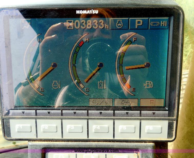 image for item E7623 2007 Komatsu PC220LC-8 excavator