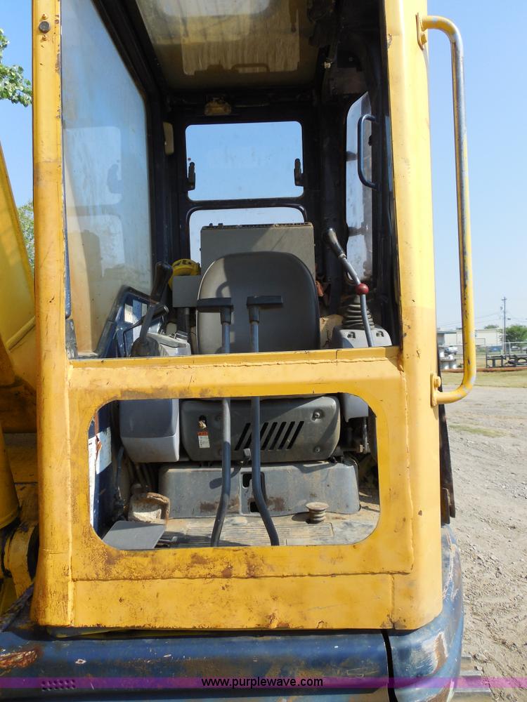 image for item E7625 1997 Komatsu PC128UU-1 Avance mini excavator